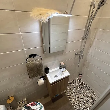 Cosy In Cannes, Ac, Wifi, 15min Palais 아파트